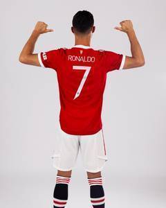 依旧CR7！官方：C罗重披曼联7号球衣