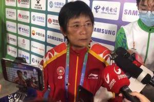 水庆霞：向女足队员灌输最多的是自信 希望多给她们一些空间