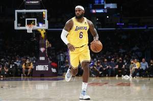 里程碑！詹姆斯超卡尔-马龙成NBA历史揭幕战总得分王