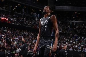 哈登全场仅1次罚球 KD：我不认为规则的改变会影响任何人的比赛
