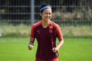 自己是中国女足最强中卫？李佳悦：我说的是实话 还想进国家队