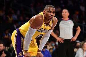 威少生涯第6次达成失误四双 NBA历史第一
