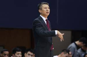 南都:CBA重罚广州男篮主帅郭士强 裁判误判再惹争议