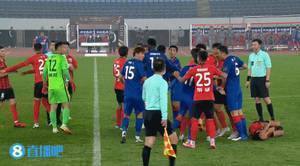 足协杯-奥斯卡助攻大四喜后冲突染红 海港5-1申花占先机