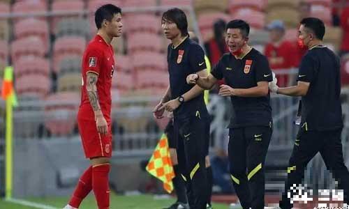 黄健翔：李铁面试时演说激进勇敢，深受足协领导赏识