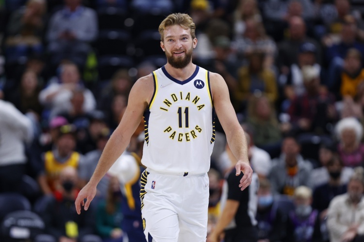 小萨生涯已59次至少砍下15分10板5助 创步行者队加入NBA以来纪录