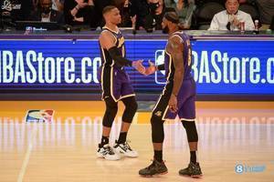 美记：威少出球馆后即给詹姆斯去电 希望了解并确保他的精神状况