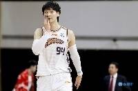 ?王哲林第一阶段集锦：场均19+10 篮下杀伤力惊人