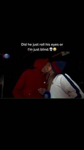 哈哈！姆巴佩被美女亲吻后一脸不情愿