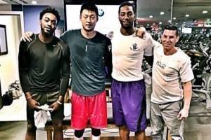 富兰克林谈小卡想来现场看他打球:赶紧来兄弟 给你安排场边座