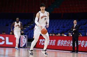 不容易!王哲林时隔2302天再度战胜辽宁 生涯首次登上积分榜首
