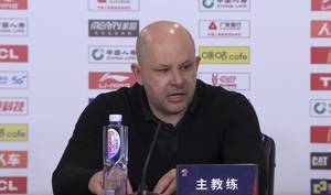 雅尼斯：大家拼劲十足拿下胜利 后续比赛会尝试不同轮换