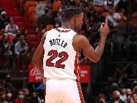 巴特勒：我们的阵容是为了夺冠而建 队友希望我能投更多三分?