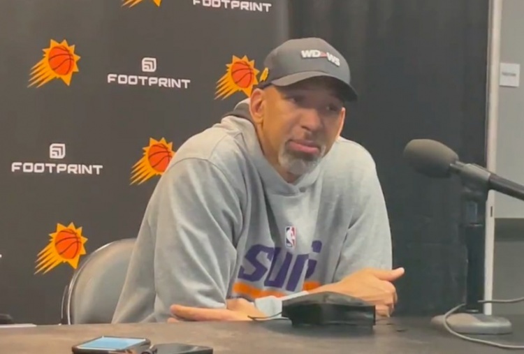 蒙蒂：都说布克没进MVP讨论是因为队友是保罗 但哈登就拿了MVP
