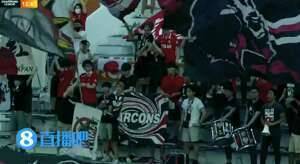丢球了！安居海渡远射破门，山东泰山0-1落后浦和红钻