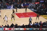 NBA官方：布伦森因在投篮出手后假摔 被罚款2000美元