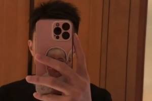 忘年交?郭艾伦晒Tatan头像手机壳：十岁小孩设计送我的
