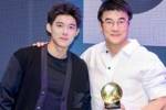高颜值父子！李明社媒晒与李嗣镕合影：一起观看世俱杯揭幕战